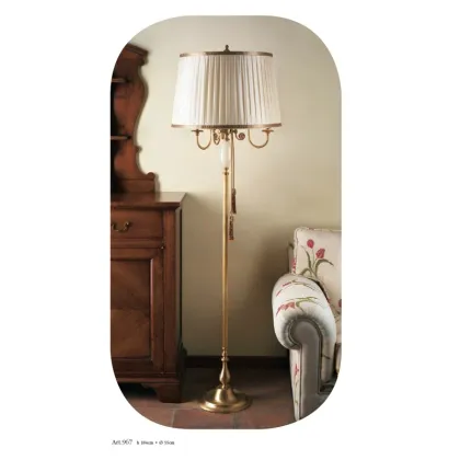 Zdjęcie Lampa podłogowa z trzema światłami i oliwką z białego i złotego szkła Murano – Il Paralume Marina
