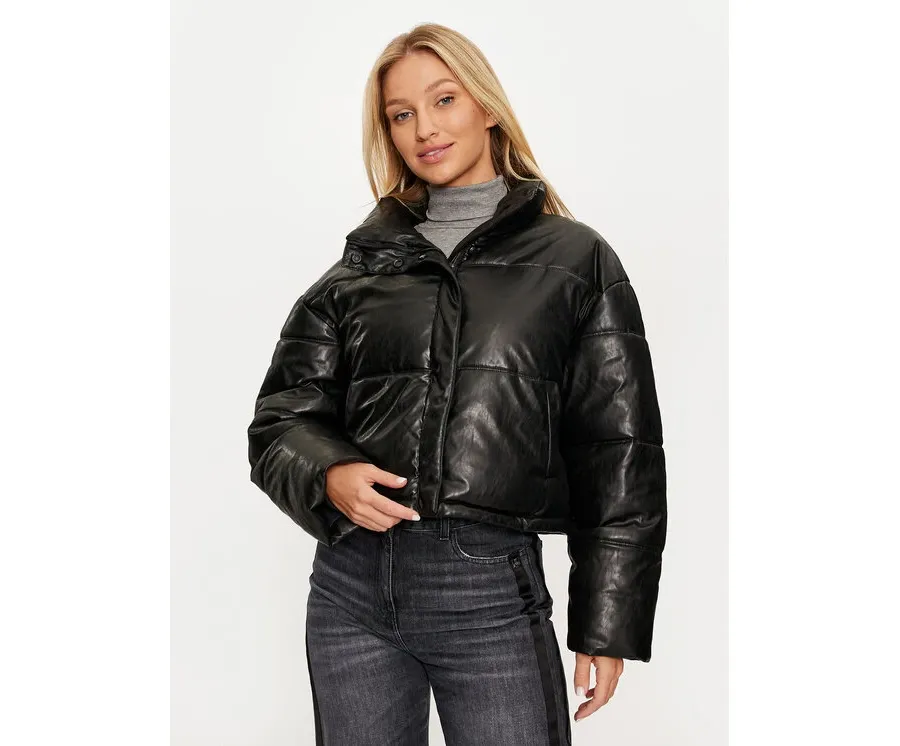 obrazek 1 REPLAY Kurtka zimowa W7873 .000.85056 Czarny Regular Fit