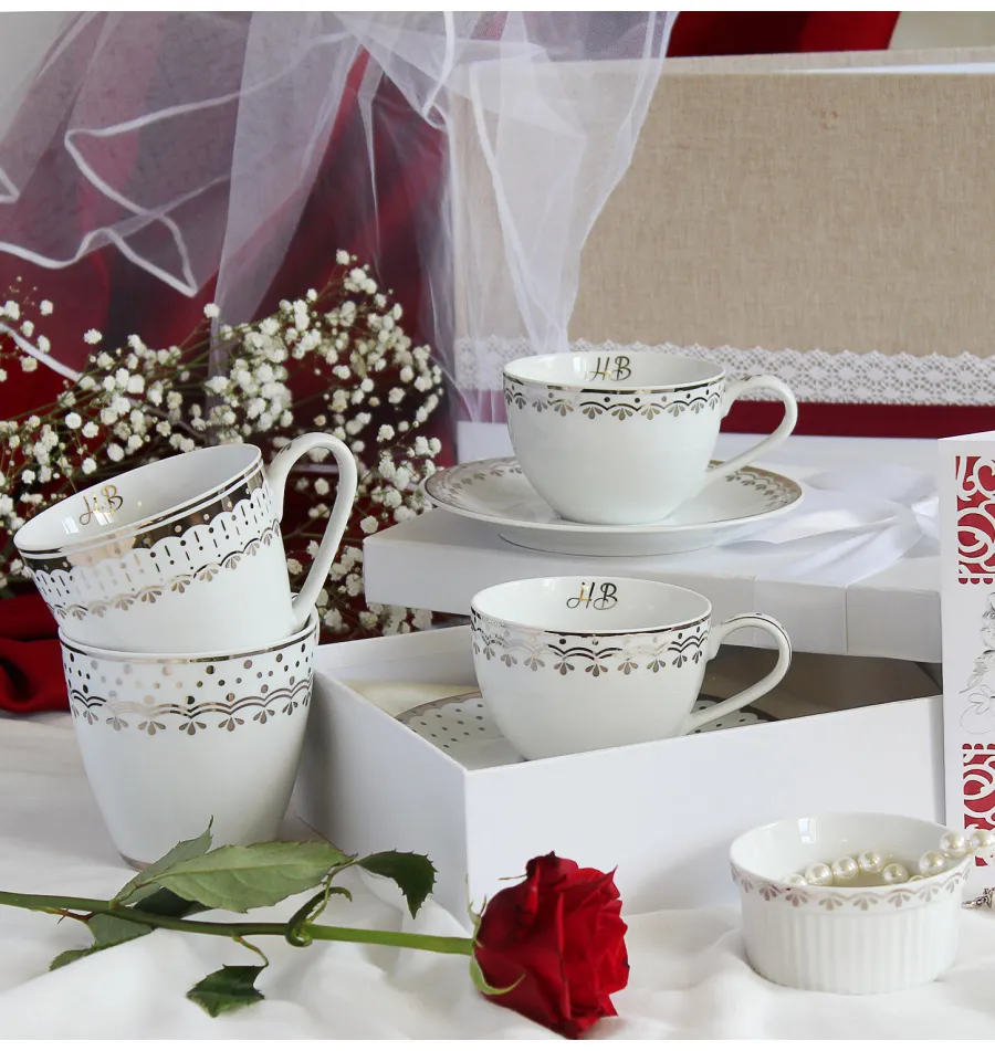 obrazek 2 Piękna filiżanka ze spodkiem z porcelany zdobiona platynowym motywem – wariant 3 – Leander