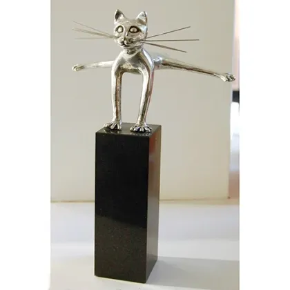 Zdjęcie Zjawiskowa statuetka kota