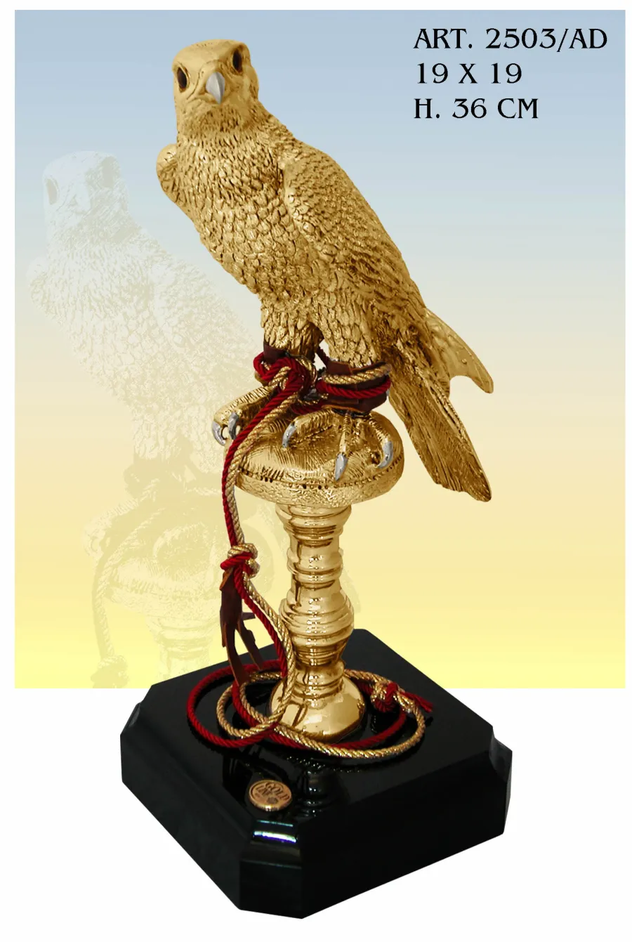 obrazek 1 Wyjątkowa figura orła na podstawie