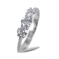 Zdjęcie Duży włoski pierścionek Trilogy z diamentami 0,90 ct