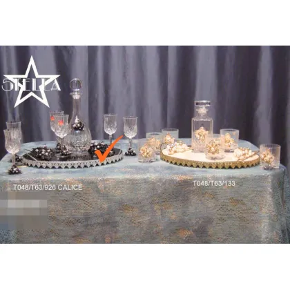 Picture A chic black platinum tray with 6 glasses and a carafe