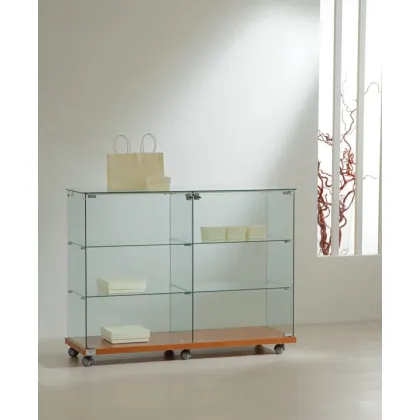 Picture Stylish display counter made of tempered glass on wheels