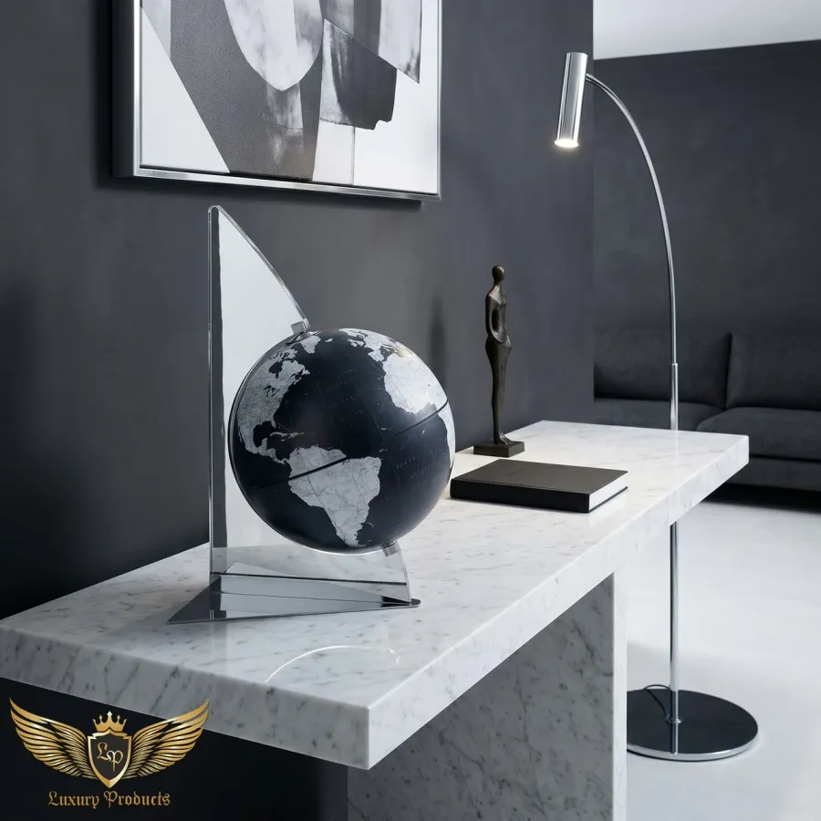 picture 2 Beautiful globe on the desk - VELA