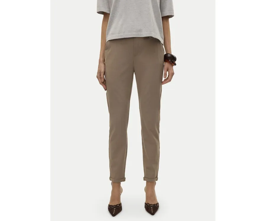 obrazek 1 Vero Moda Chinosy Maya 10320549 Beżowy Regular Fit