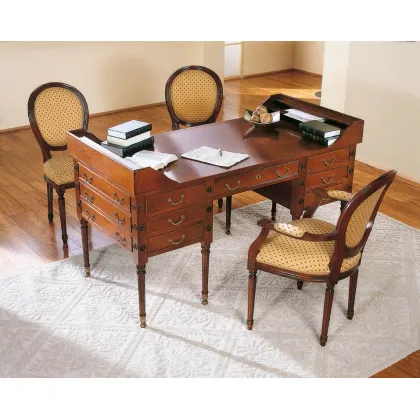 Zdjęcie Piękne włoskie biurko z siedmioma szufladami w stylu antycznym