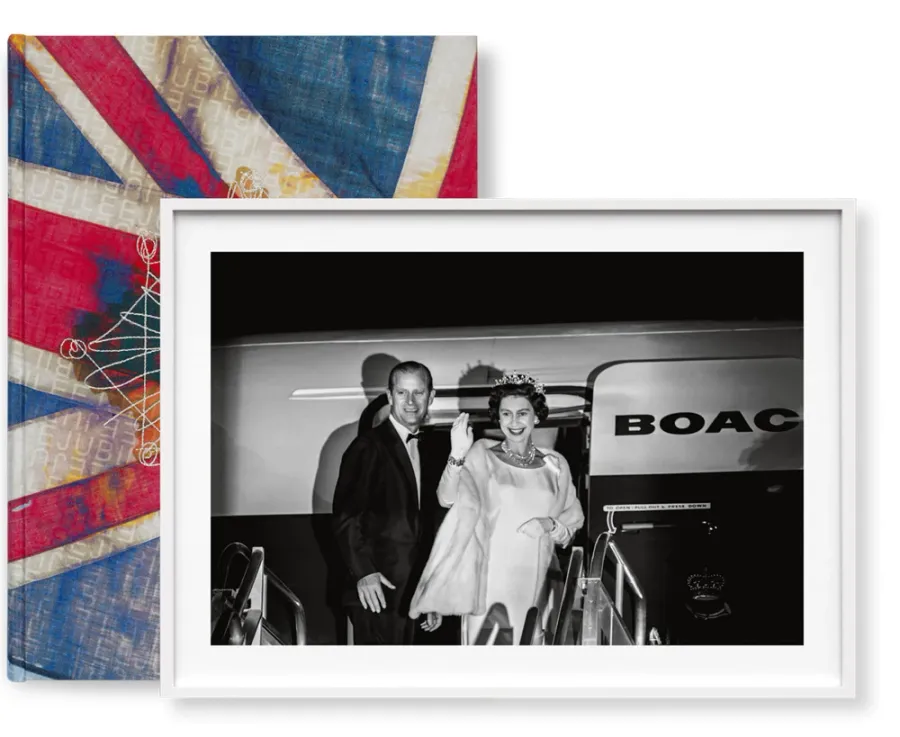 obrazek 1 Książka Her Majesty, Vivienne Westwood Edition No. 501–1,000, Harry Benson ‘Royal Departure’ - Taschen