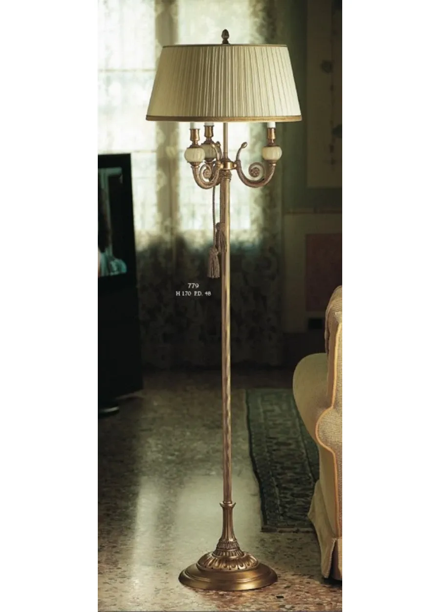 obrazek 1 Lampa podłogowa Empire z trzema światłami i trzema szklanymi kloszami Murano – Il Paralume Marina
