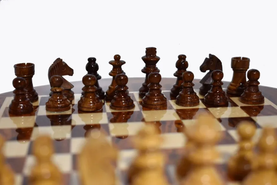 obrazek 2 Piękny komplet magnetycznych szachów podróżniczych - The Chess Empire