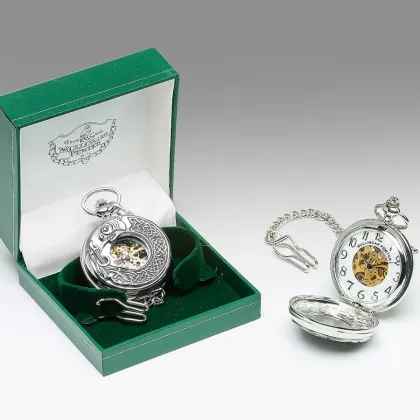 Zdjęcie Unikatowy męski mechaniczny zegarek z pewteru ze zdobieniami inspirowanymi Księgą z Kells