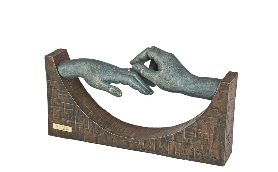 picture 1 A beautiful statuette, perfect for an anniversary - marriage proposal