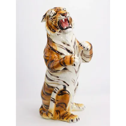Picture A phenomenal ceramic tiger