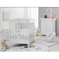 Picture A fantastic chest of drawers for children that can be colored - Italbaby