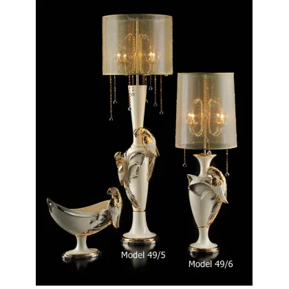 Picture Luxurious living room lamp with beads
