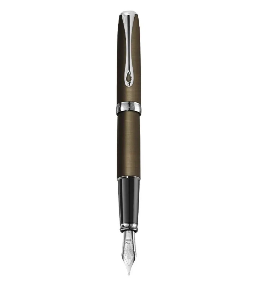 obrazek 1 Pióro wieczne DIPLOMAT Excellence A2 Oxyd Brass w kolorze szampańskim