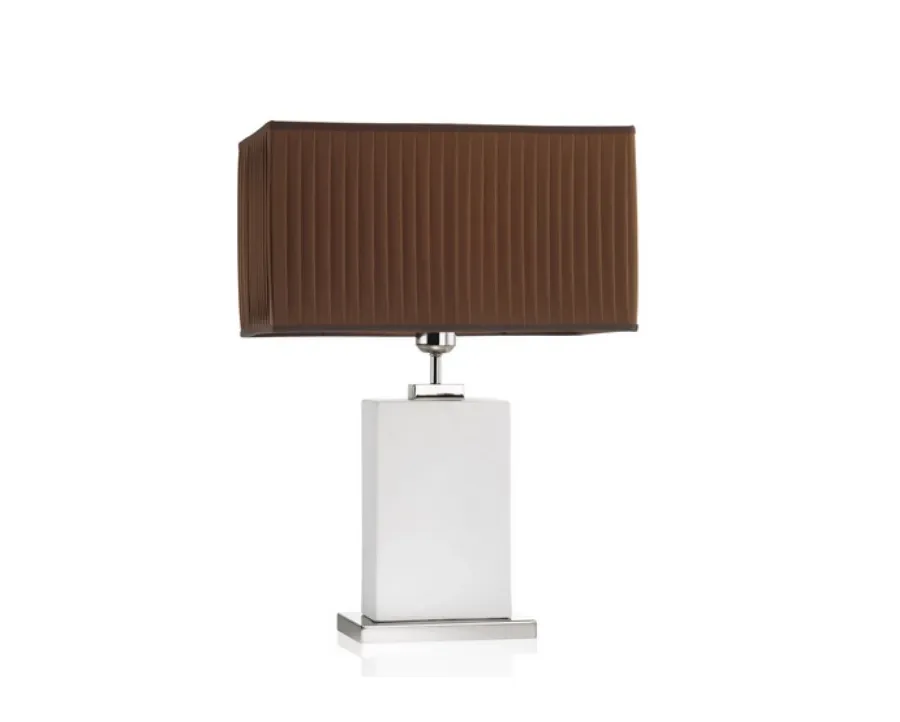 obrazek 1 Designerska lampa z chromowaną mosieżną podstawą