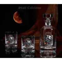 Zdjęcie Karafka i szklanki do whisky z czaszką i bursztynem