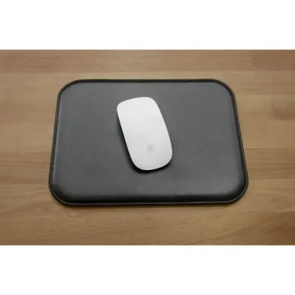 Zdjęcie Czarna podkładka pod mysz ze skóry