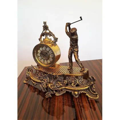 Zdjęcie Niezwykła figura golfisty + zegar