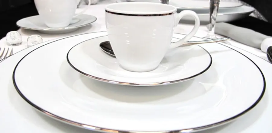 obrazek 2 Stylowa portugalska porcelana dla 12 osób - Porcel
