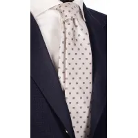 Picture A unique hand-sewn silk tie