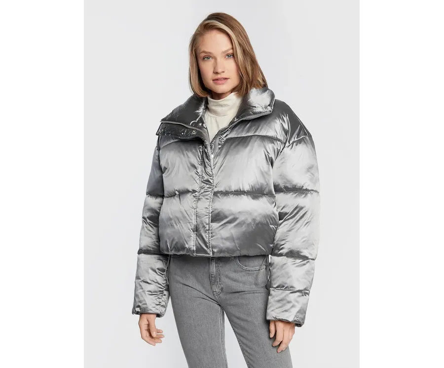 obrazek 1 Calvin Klein Kurtka zimowa High Shine Metallic K20K204688 Srebrny Regular Fit