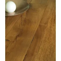 Zdjęcie Stylowa podłoga – stary dąb z regenerowanych belek