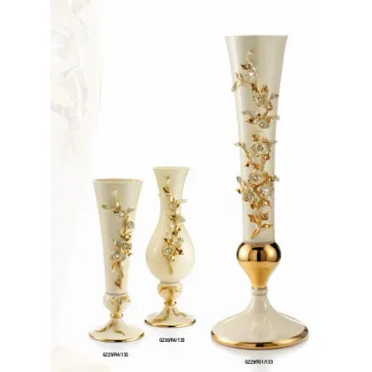 Picture A floral beige and gold vase from the Vega collection from Italy