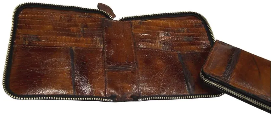 picture 1 Elegant leather wallet