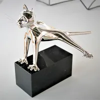 Picture Elite cat statuette