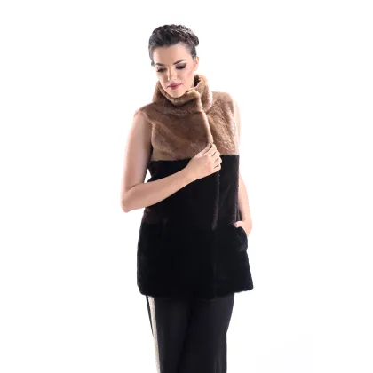 Picture Elegant and feminine lamb fur vest - A&A Vesa