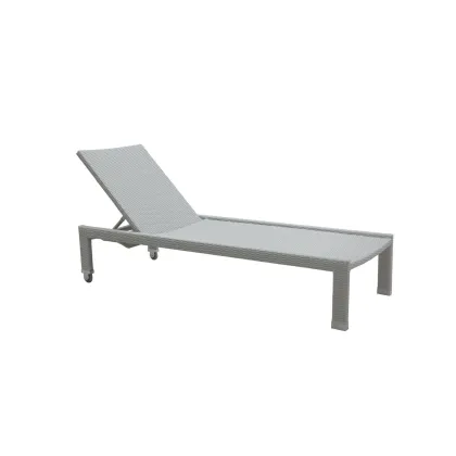 Zdjęcie Wyjątkowy leżak z kółkami Tonga do ogrodu i na taras