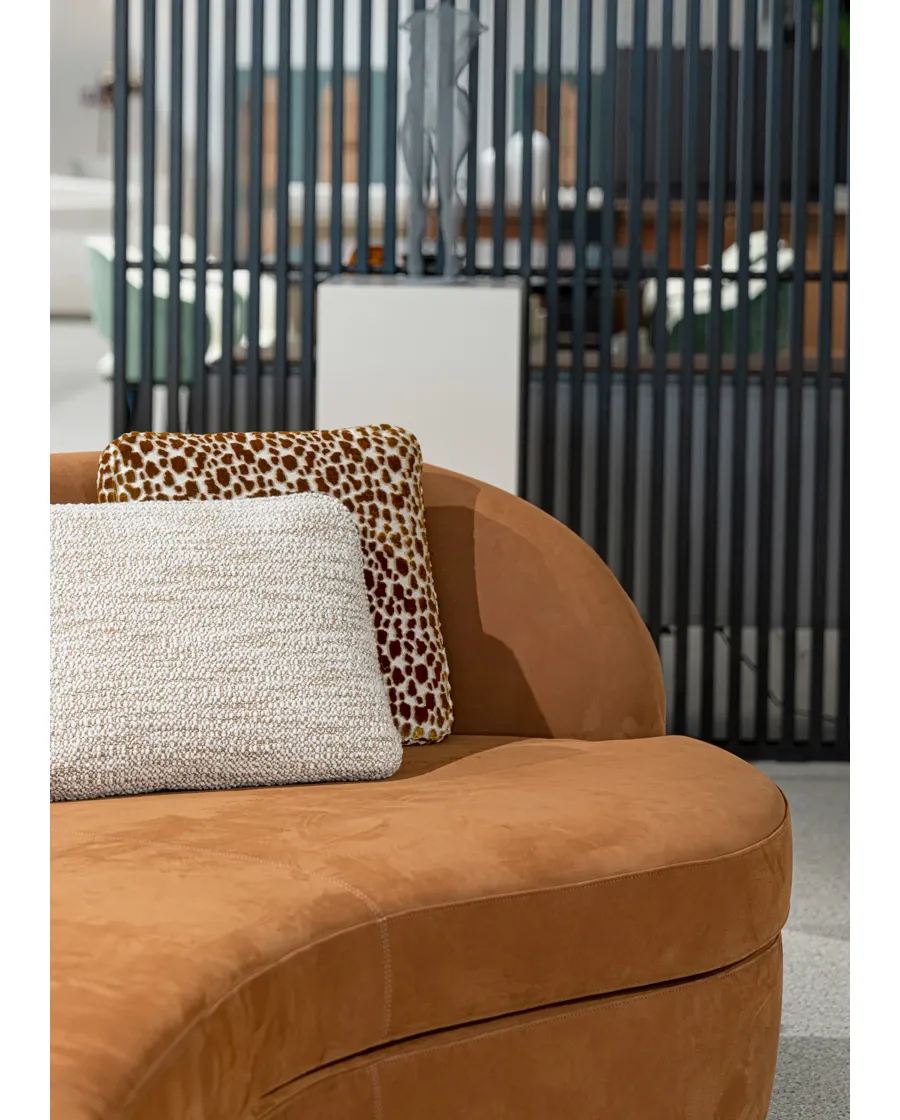 obrazek 3 Wspaniała włoska dekorayjna poduszka do salonu - styl modernistyczny