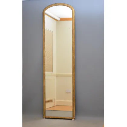 Zdjęcie Eleganckie wiktoriańskie lustro naścienne pokryte pozłacaną ramą - antyk