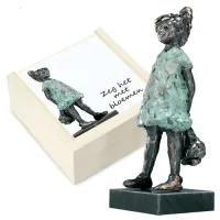 Zdjęcie Urocza statuetka dziewczynki
