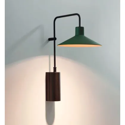 Zdjęcie Starannie wykonana lampa ścienna Platet