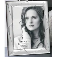 Picture Silver photo frame 9x13 cm with characteristic triangular decoration