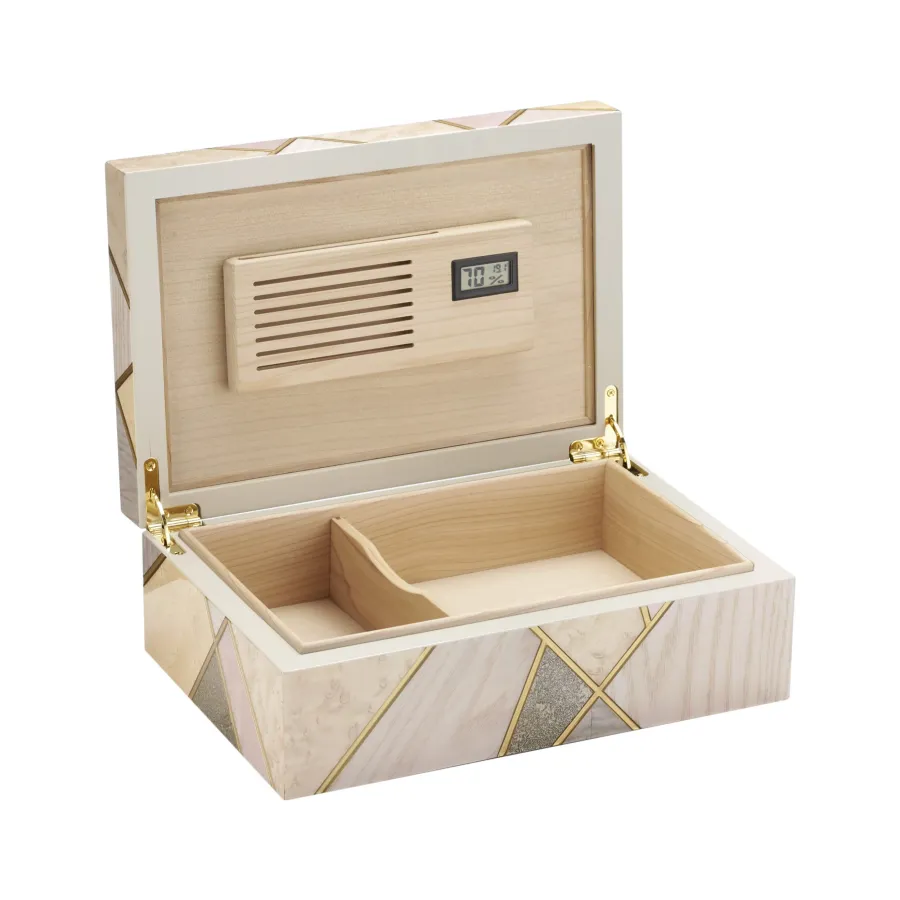 obrazek 1 Humidor na cygara wykonany z jasnego, szlachetnego drewna