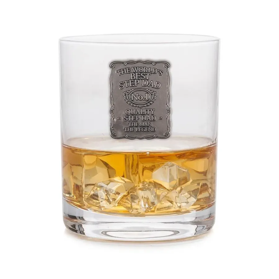 obrazek 1 Szklanka do whisky z cynowym emblematem ”Najlepszy ojczym na świecie” – prezent dla wyjątkowego ojczyma