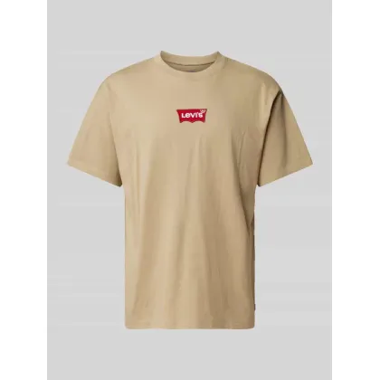 Zdjęcie T-shirt z naszywką z logo