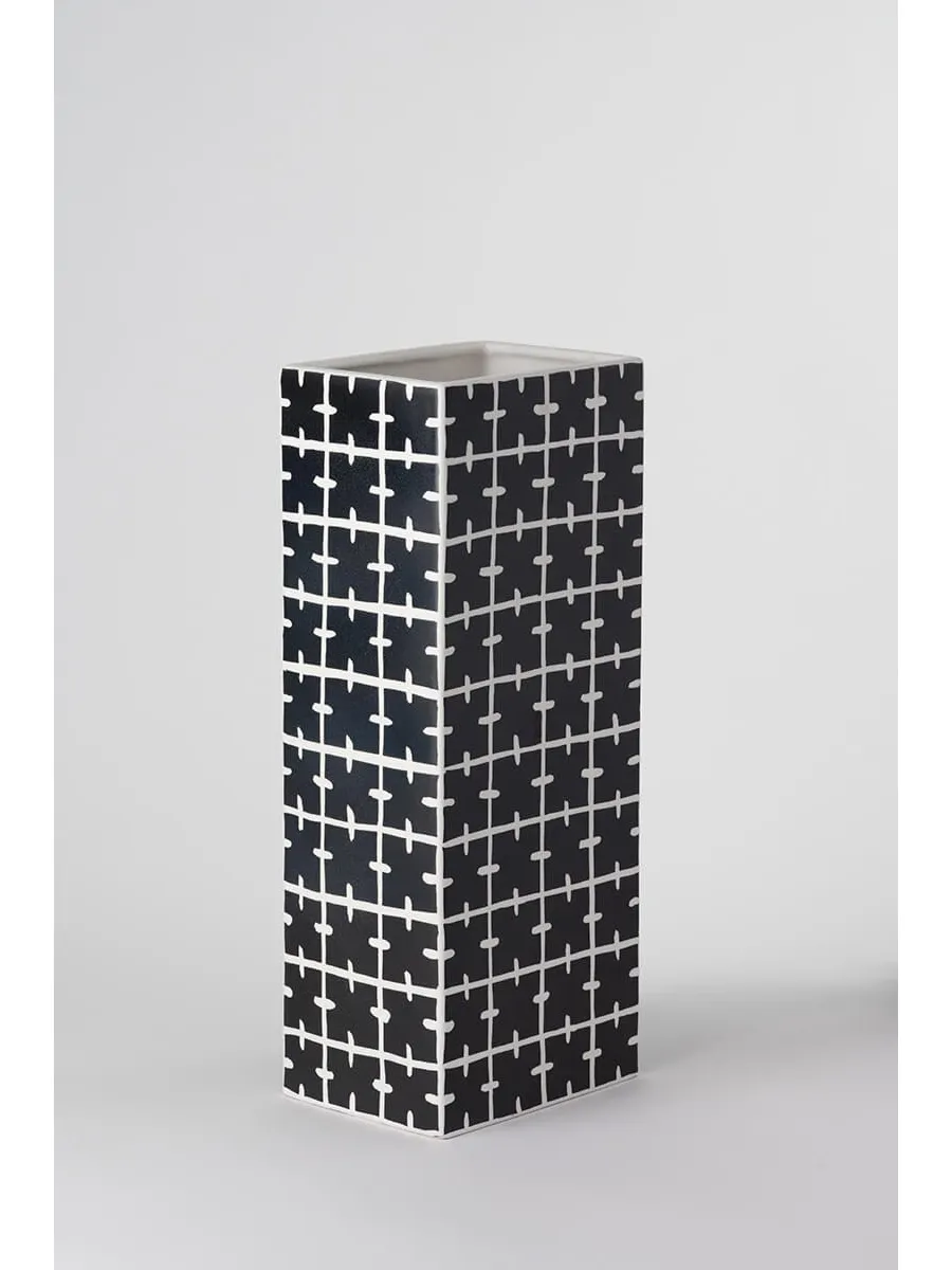 obrazek 1 Szykowny ceramiczny wazon idealny do salonu