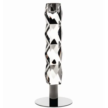 Zdjęcie Stylowy kryształowy świecznik z metalową stopą z ponadczasowej kolekcji Diamanti – Vista Alegre