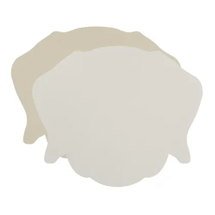 Zdjęcie Oryginalna podkładka pod kieliszki - głowa psa ze skóry w kolorze białym i waniliowym