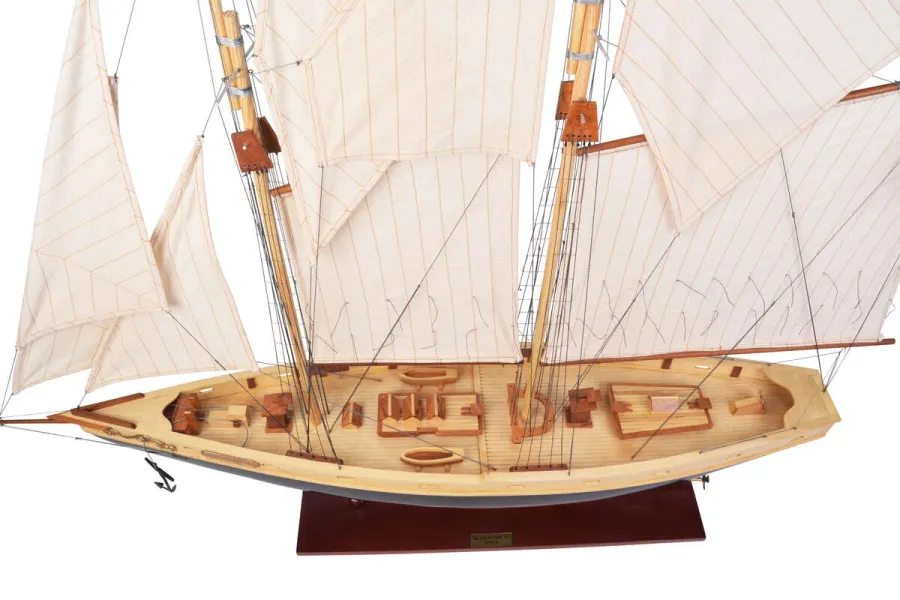 obrazek 4 Model żaglowego szkunera Bluenose II - Authentic Models