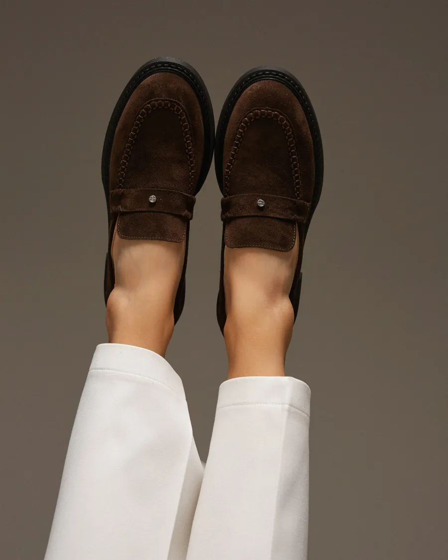 obrazek 1 Estro: Brązowe loafersy damskie typu Penny z włoskiego weluru naturalnego Premium