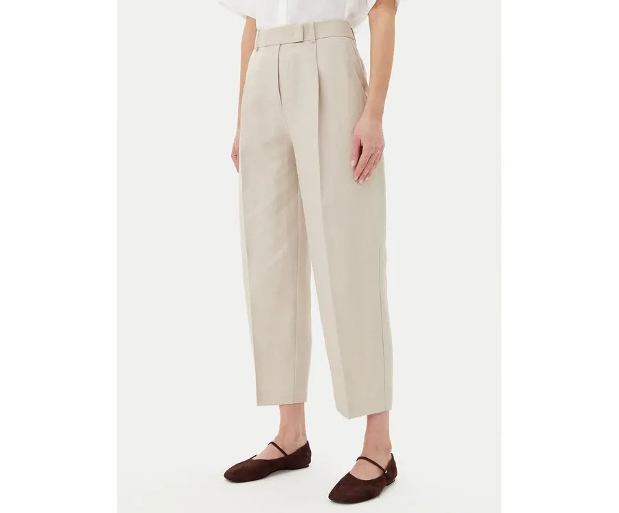 obrazek 1 Tommy Hilfiger Spodnie materiałowe WW0WW45461 Beżowy Tapered Fit