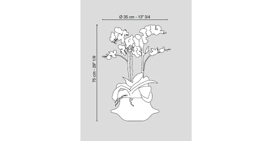 picture 5 Large glass pot with three flowers on the elegant tables
