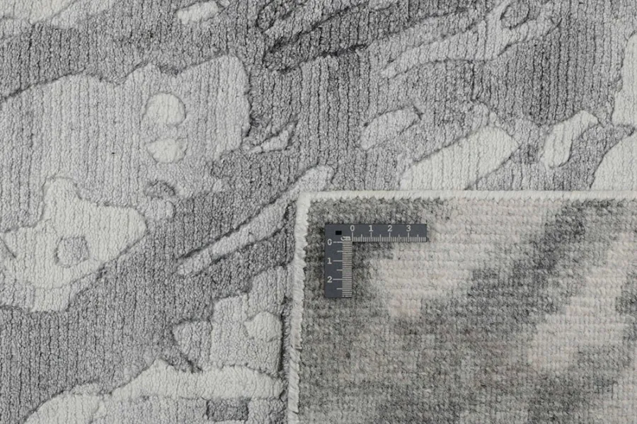 picture 2 Beautiful white-gray exclusive carpet - TEMPTATION 8098