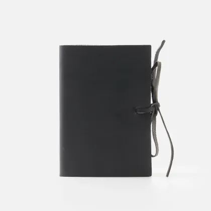 Zdjęcie Skórzany czarny włoski notes